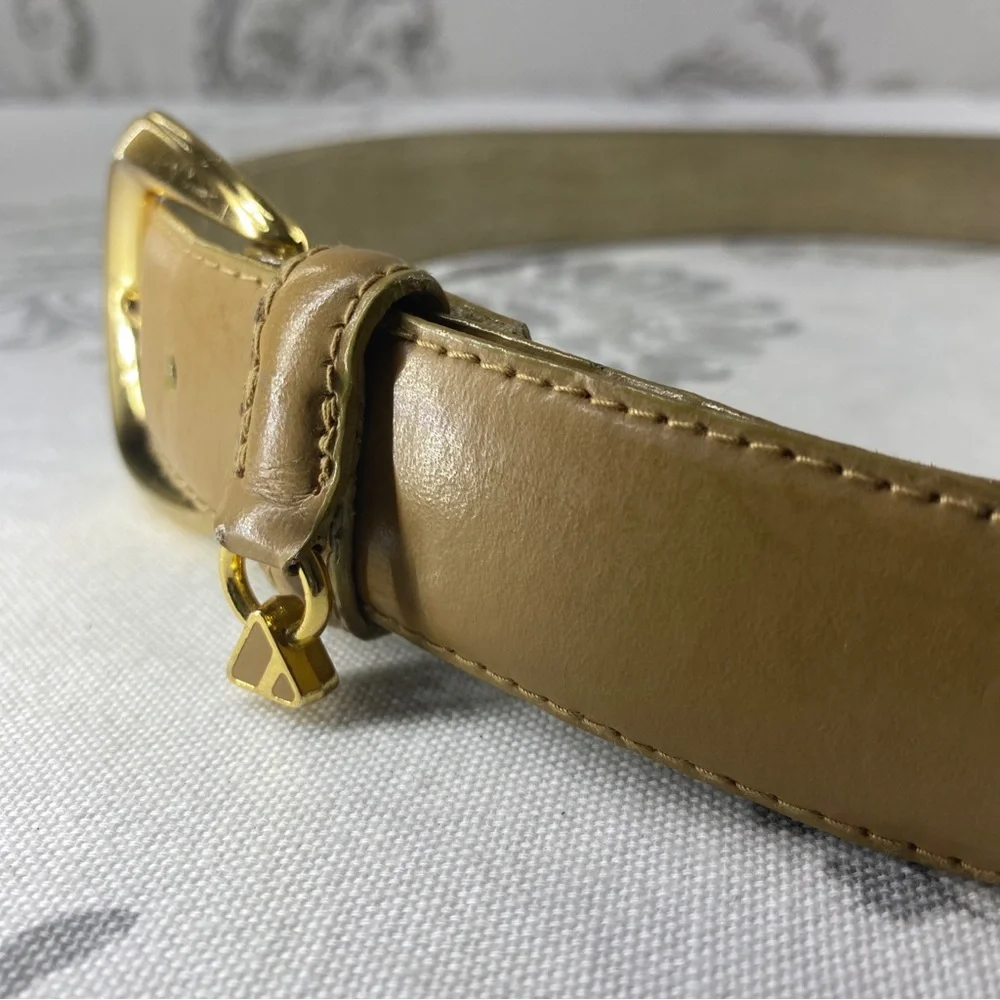 LIZ CLAIBORNE Vintage Leather Belt Taupe Gold Brass Buckle  Preppy Prep‎